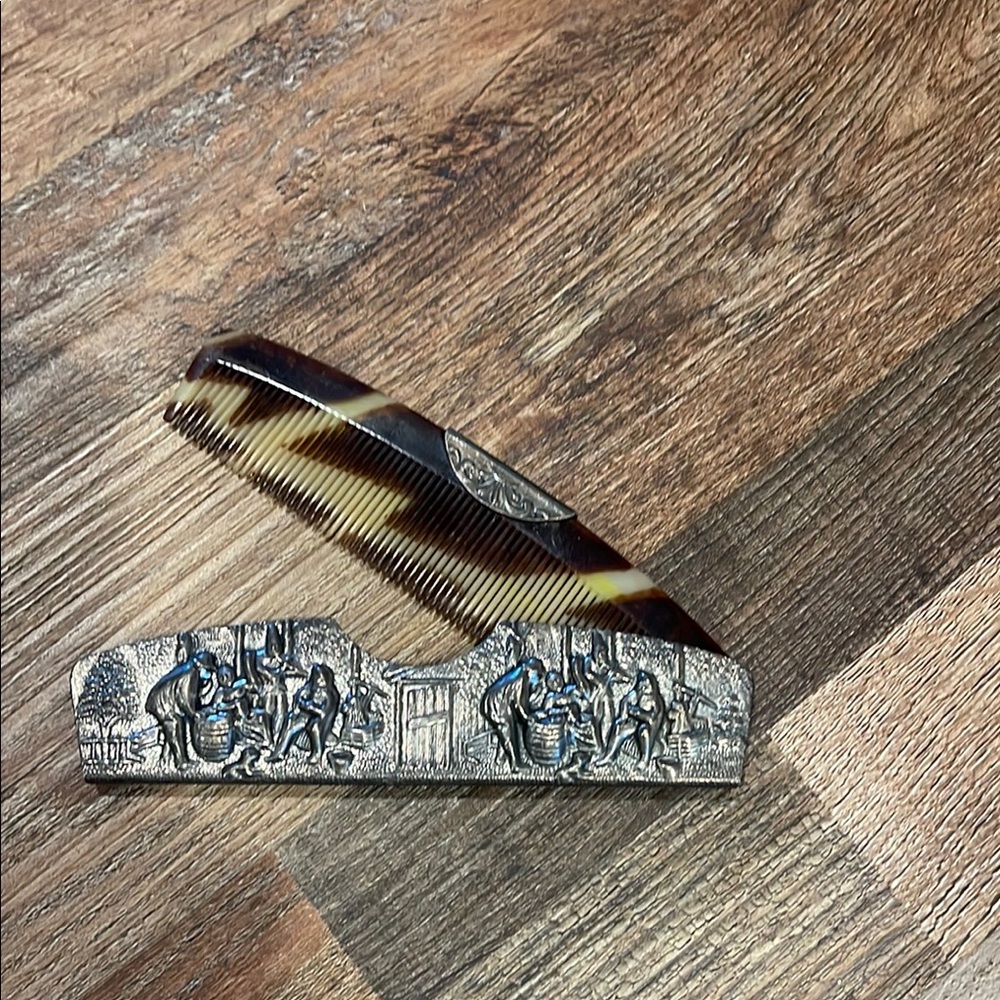 Vintage Style Brown and Silver Men's Comb